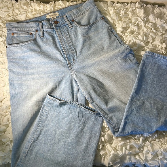 Madewell Denim - Madewell Perfect Vintage Jeans - size 30, fits like a 31 - light blue.